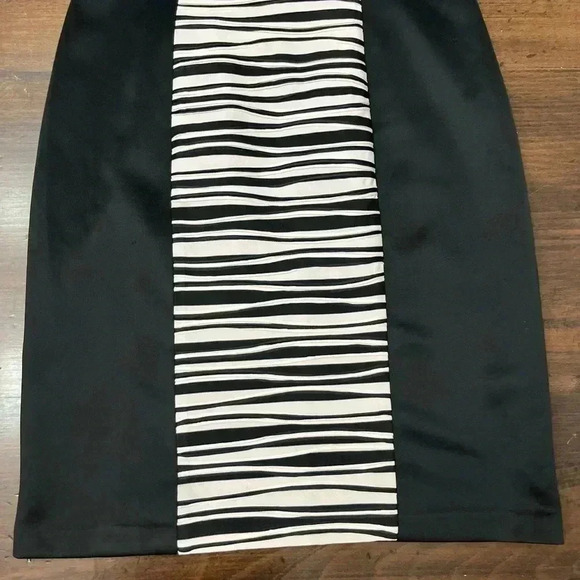 2/$12 Connected Apparel Dress Size 6 Black Pink Textured Stripes Shiny Knit - Picture 7 of 13